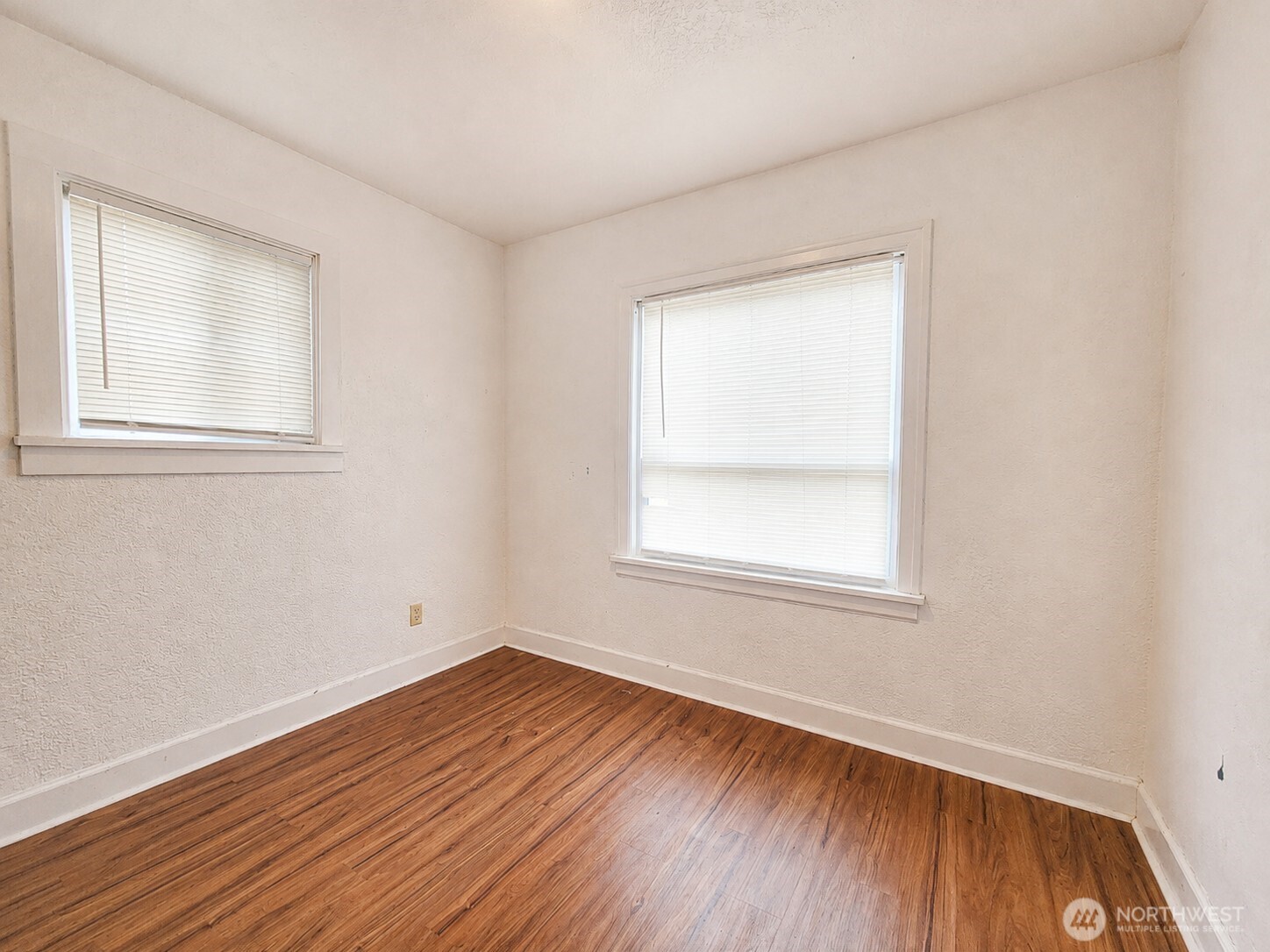 property viewer photo 15