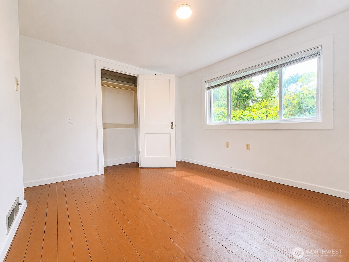 property viewer photo 25