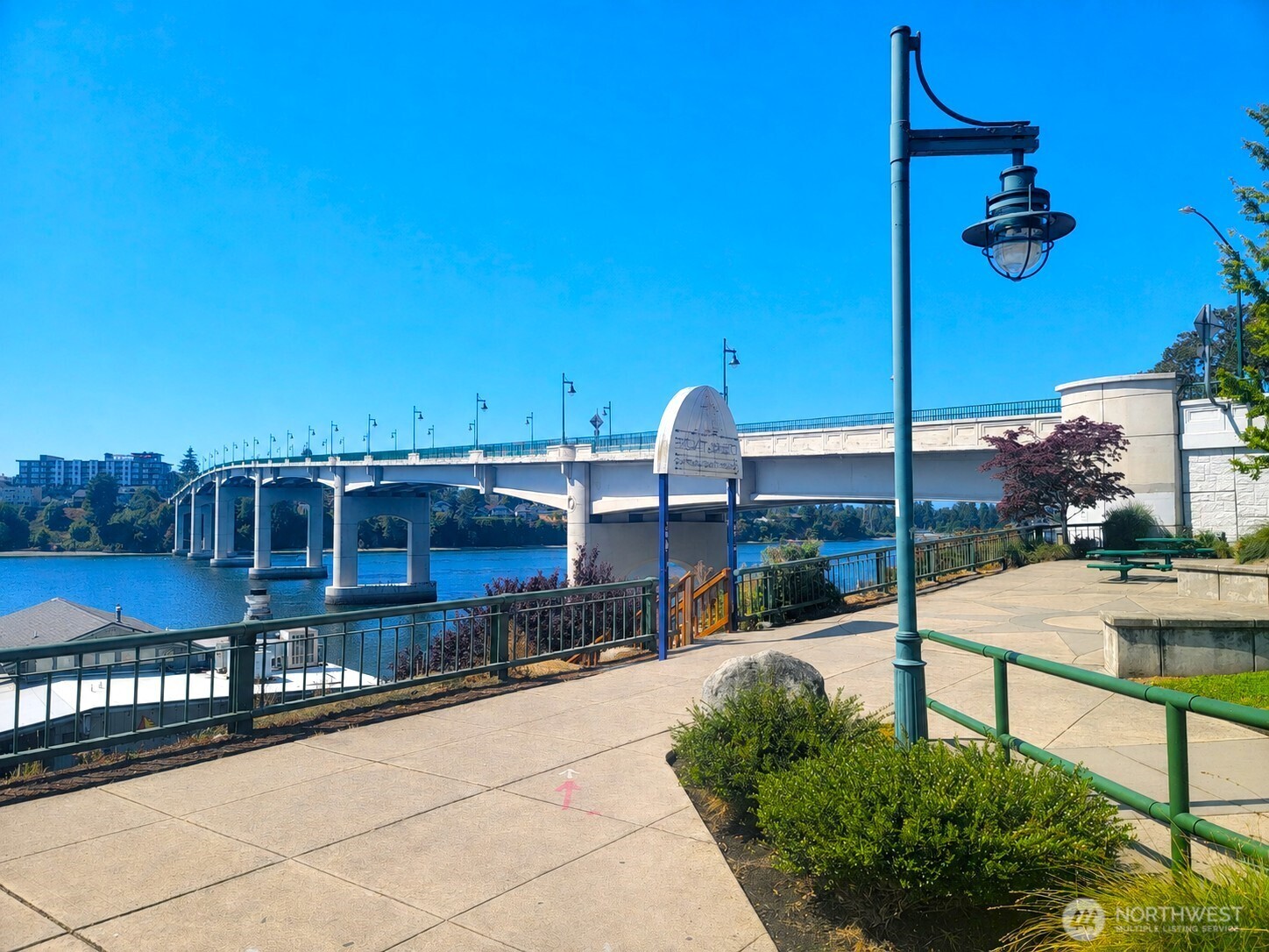 property viewer photo 38