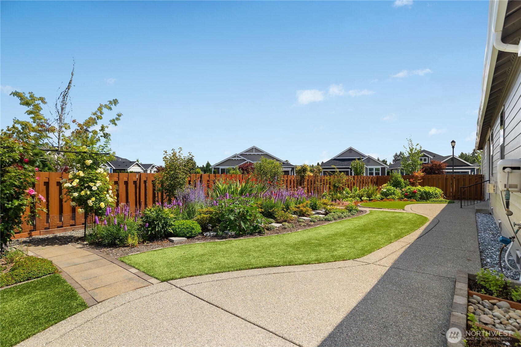 property viewer photo 15