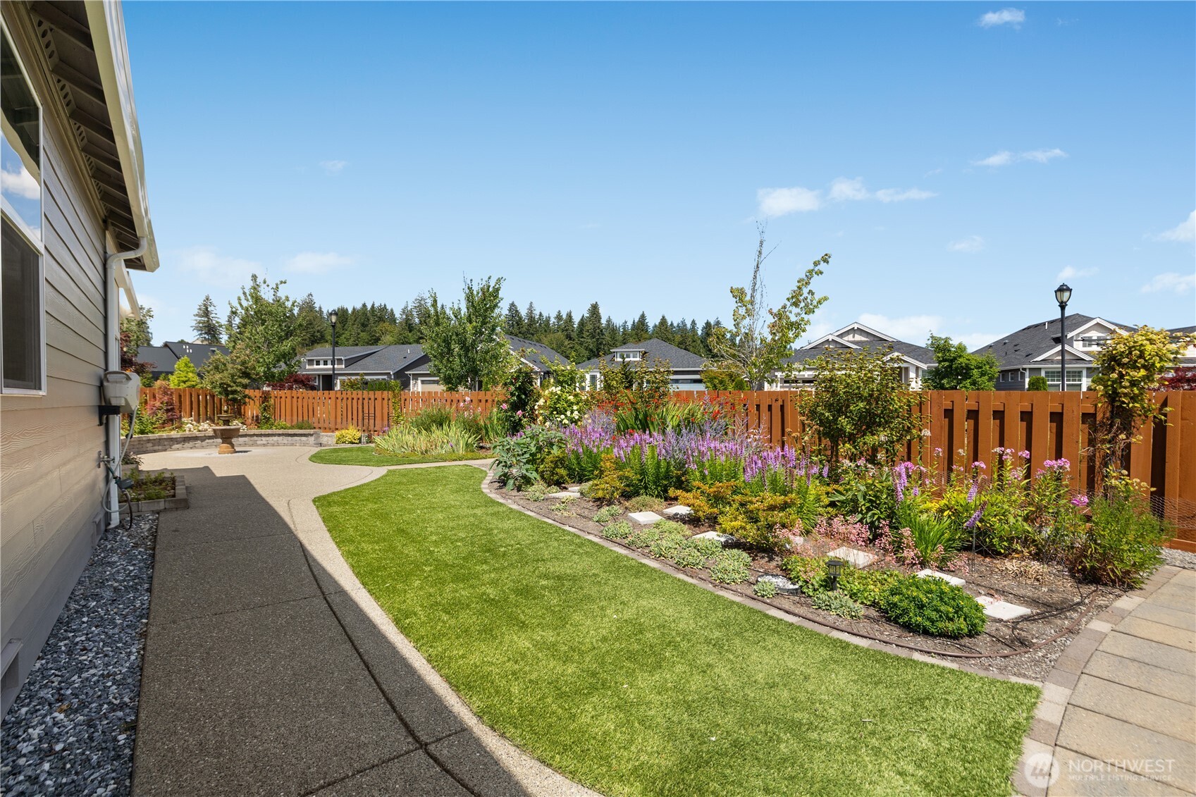 property viewer photo 16
