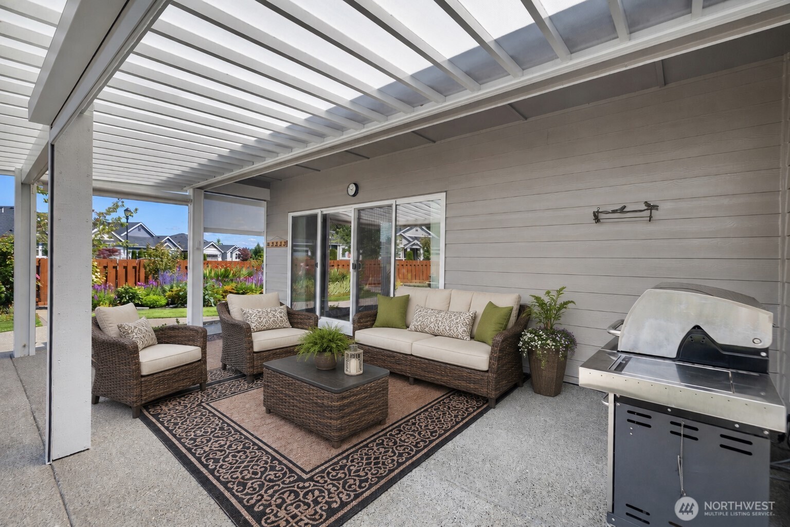 property viewer photo 18