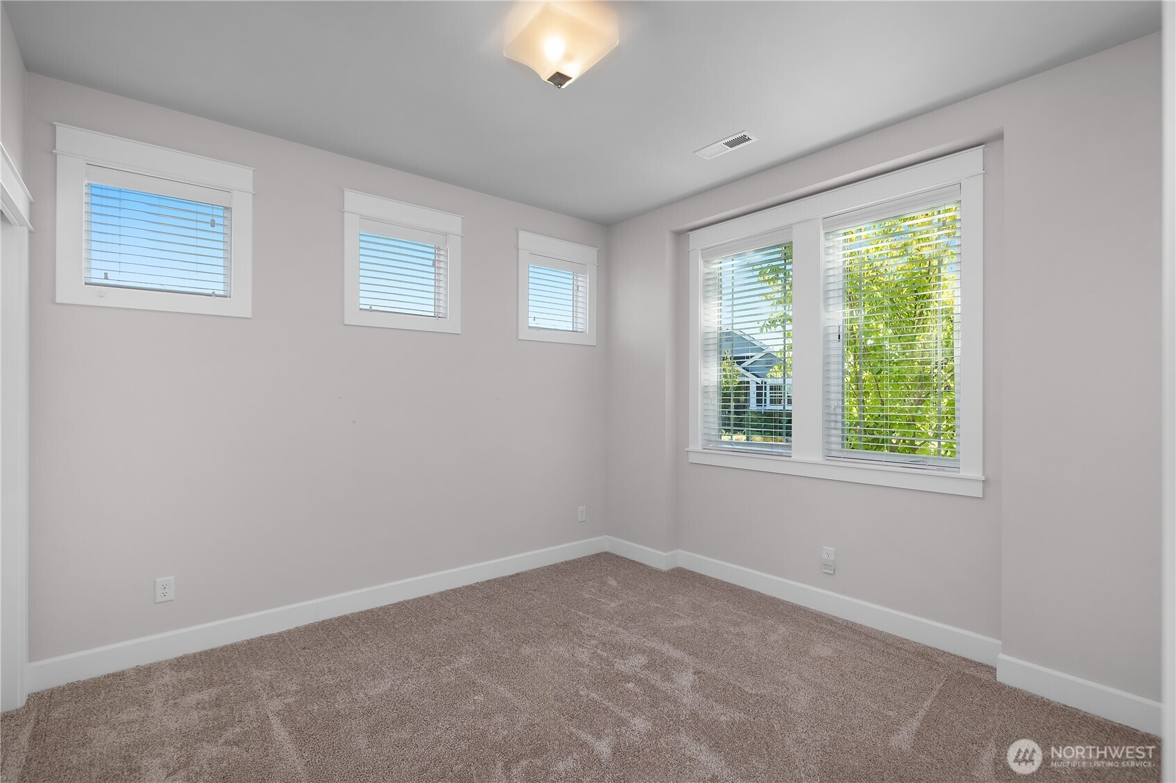 property viewer photo 37