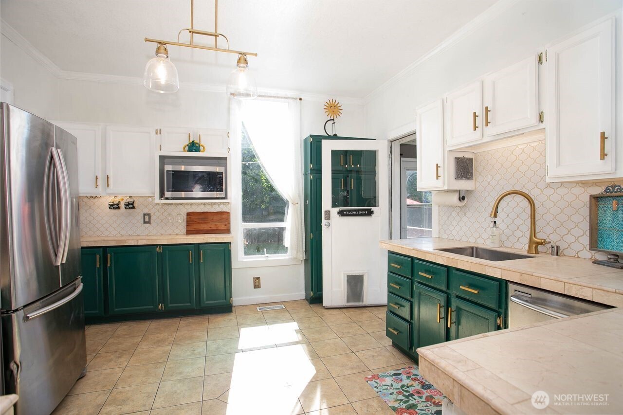 property viewer photo 20