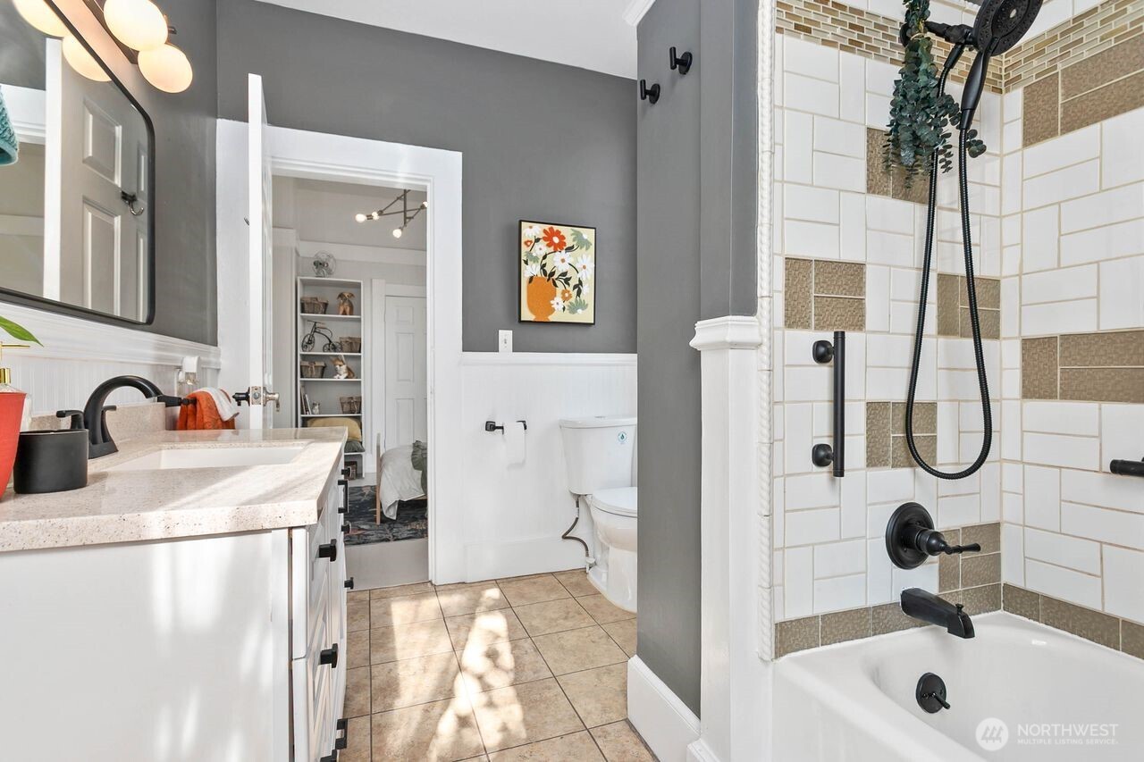 property viewer photo 25