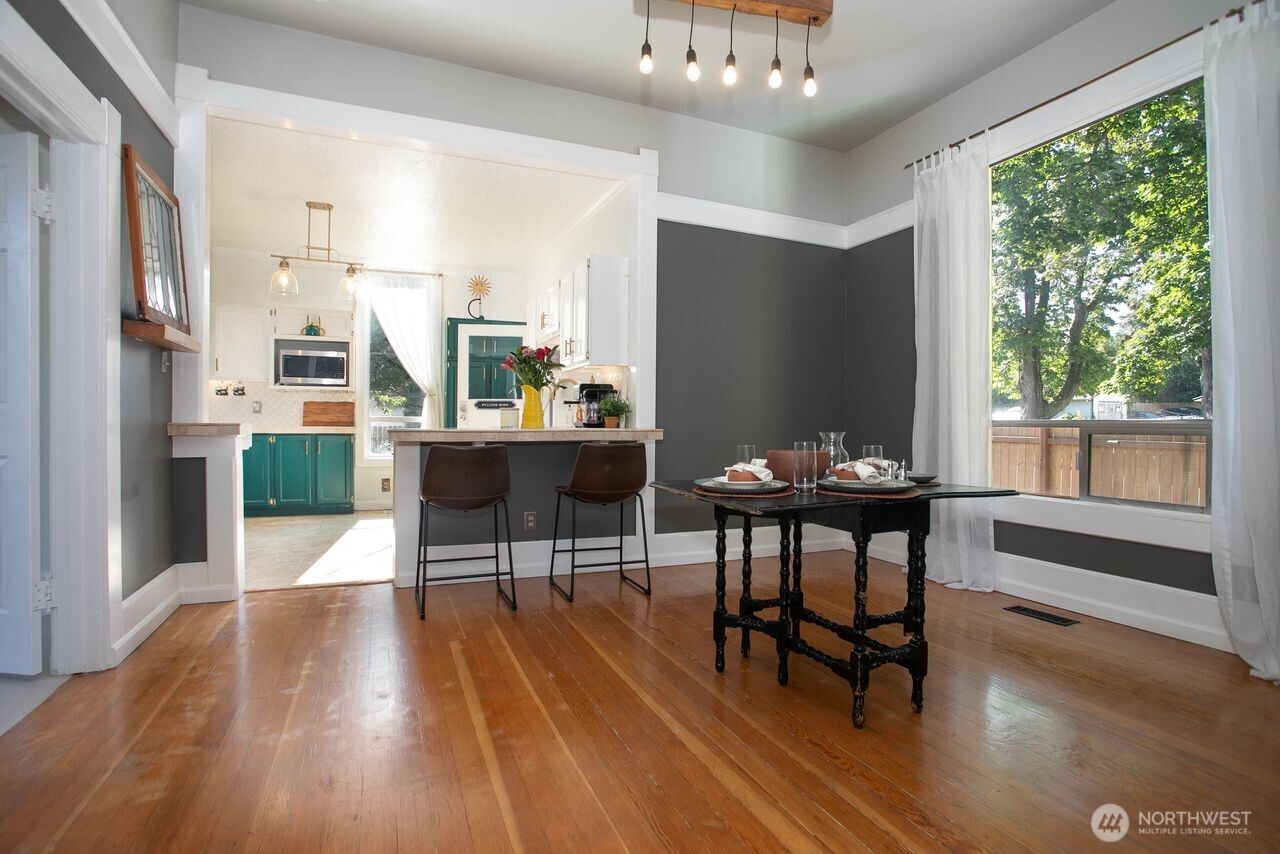 property viewer photo 3