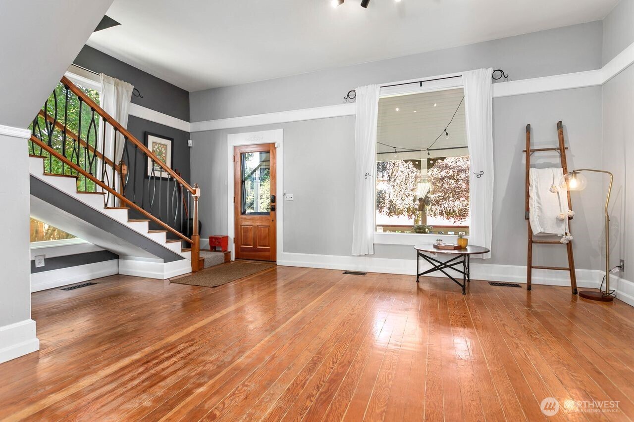 property viewer photo 31