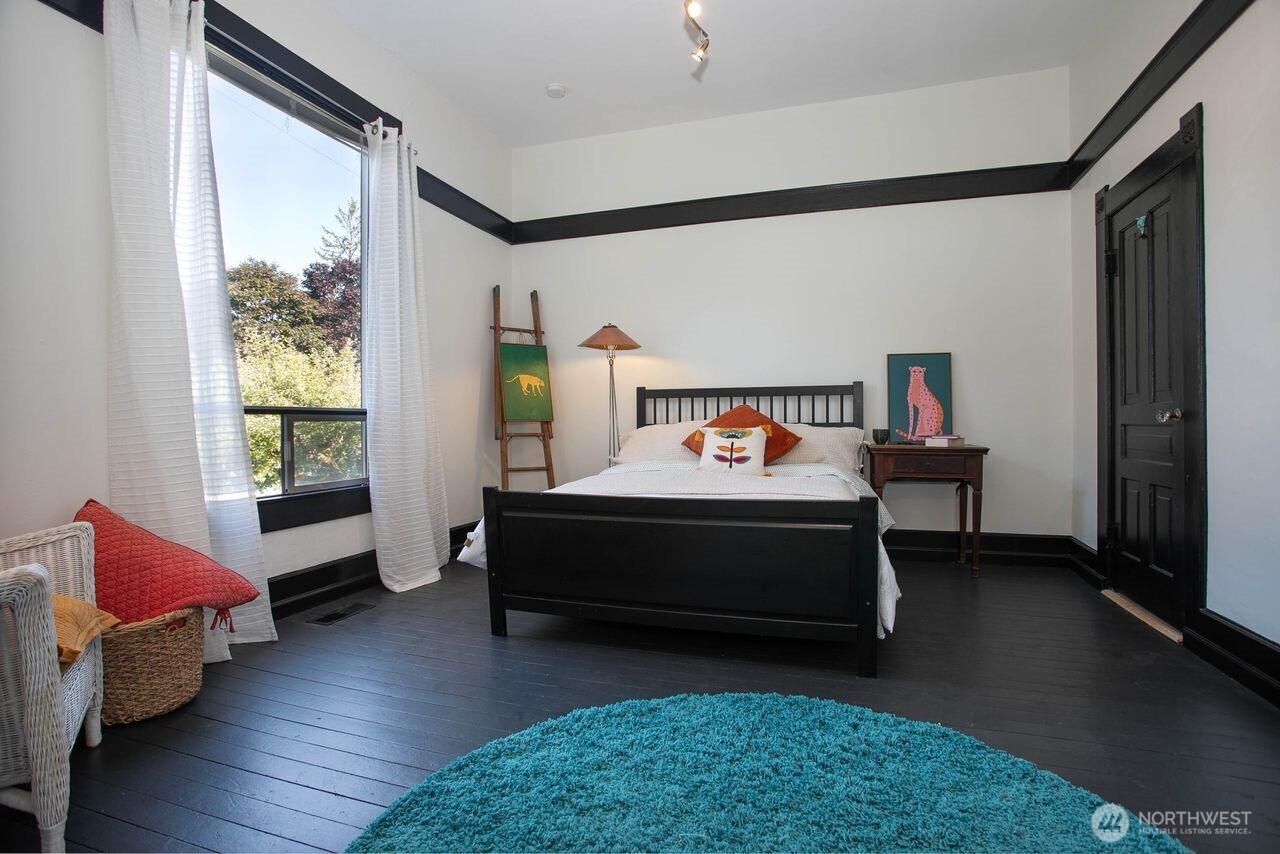 property viewer photo 8