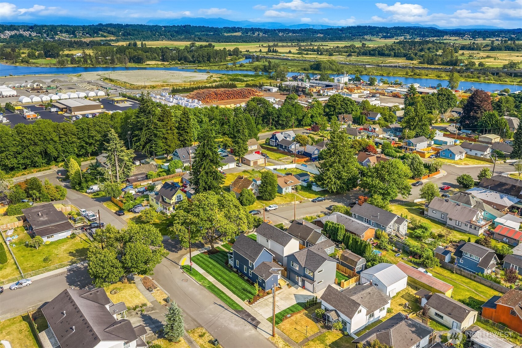 main property photo 29