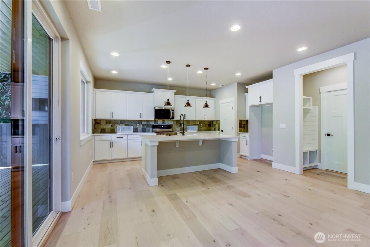 property viewer photo 10