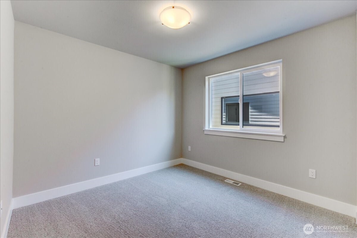 property viewer photo 25