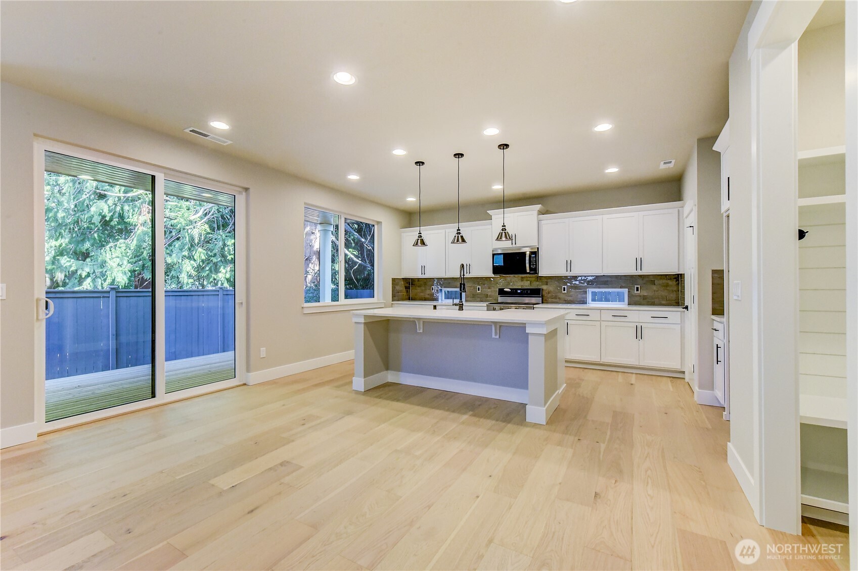 property viewer photo 6