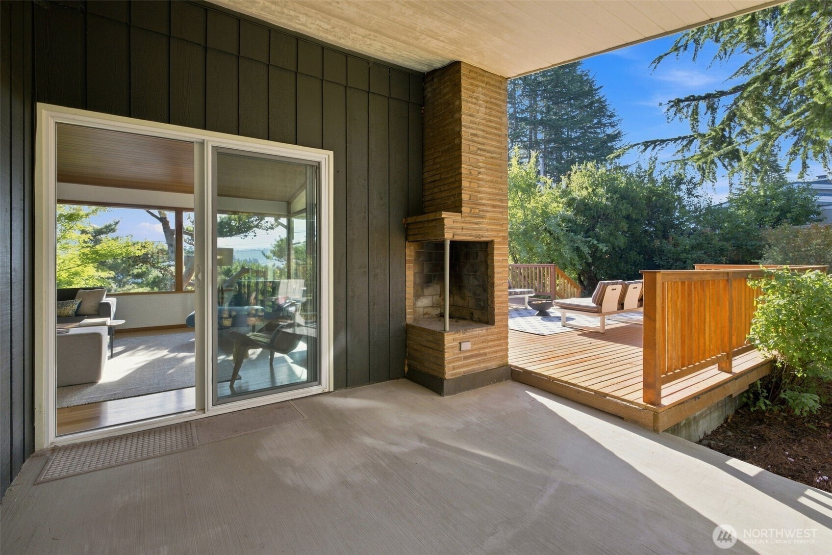 property viewer photo 16