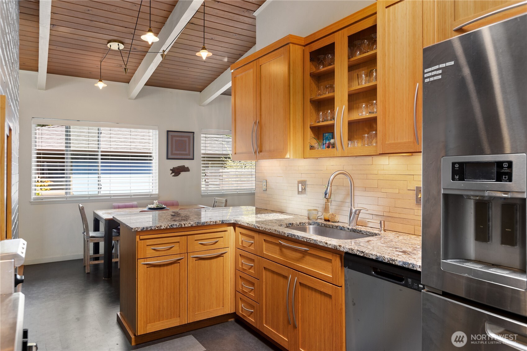 property viewer photo 12