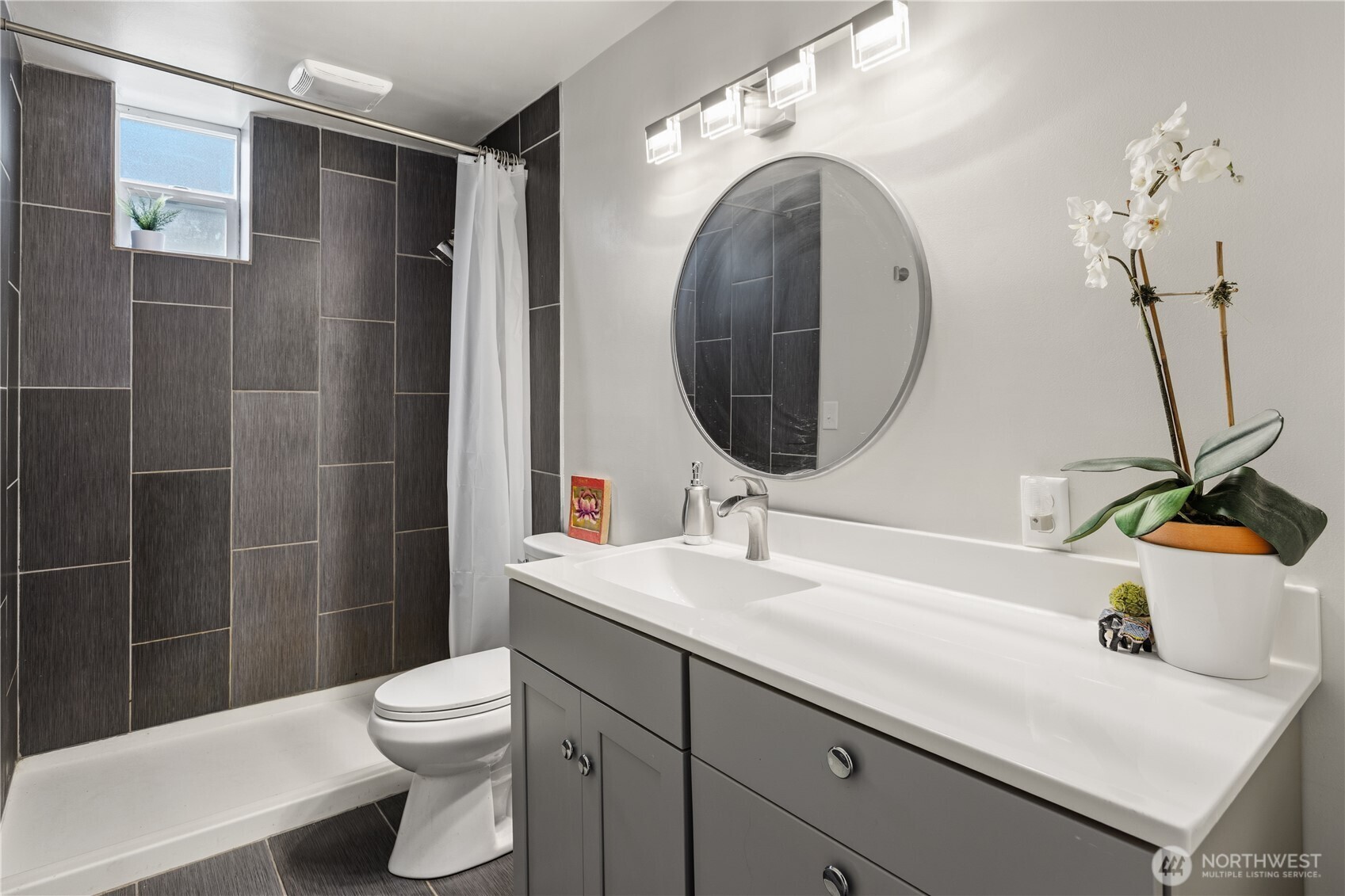property viewer photo 18