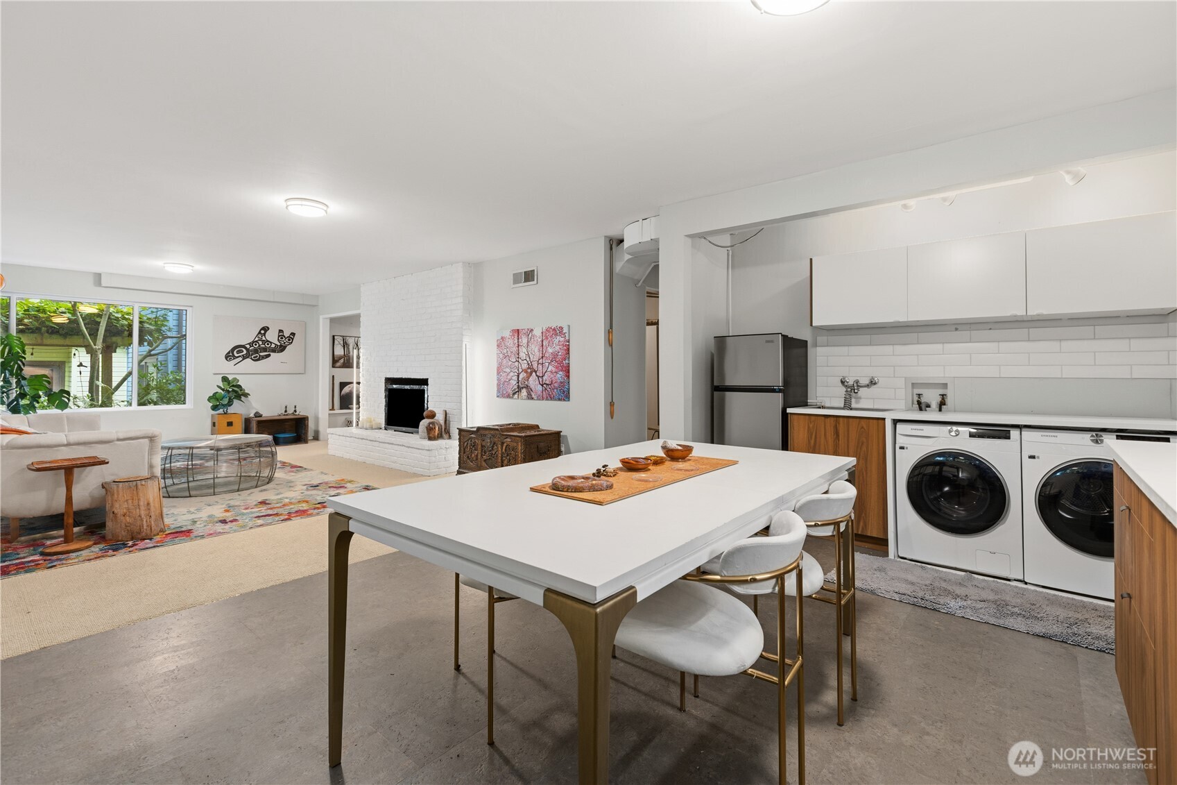 property viewer photo 25