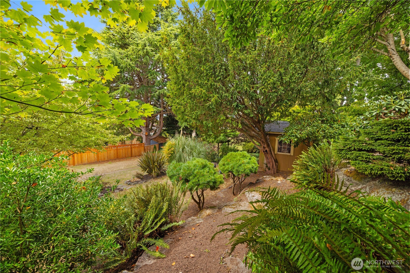 property viewer photo 32