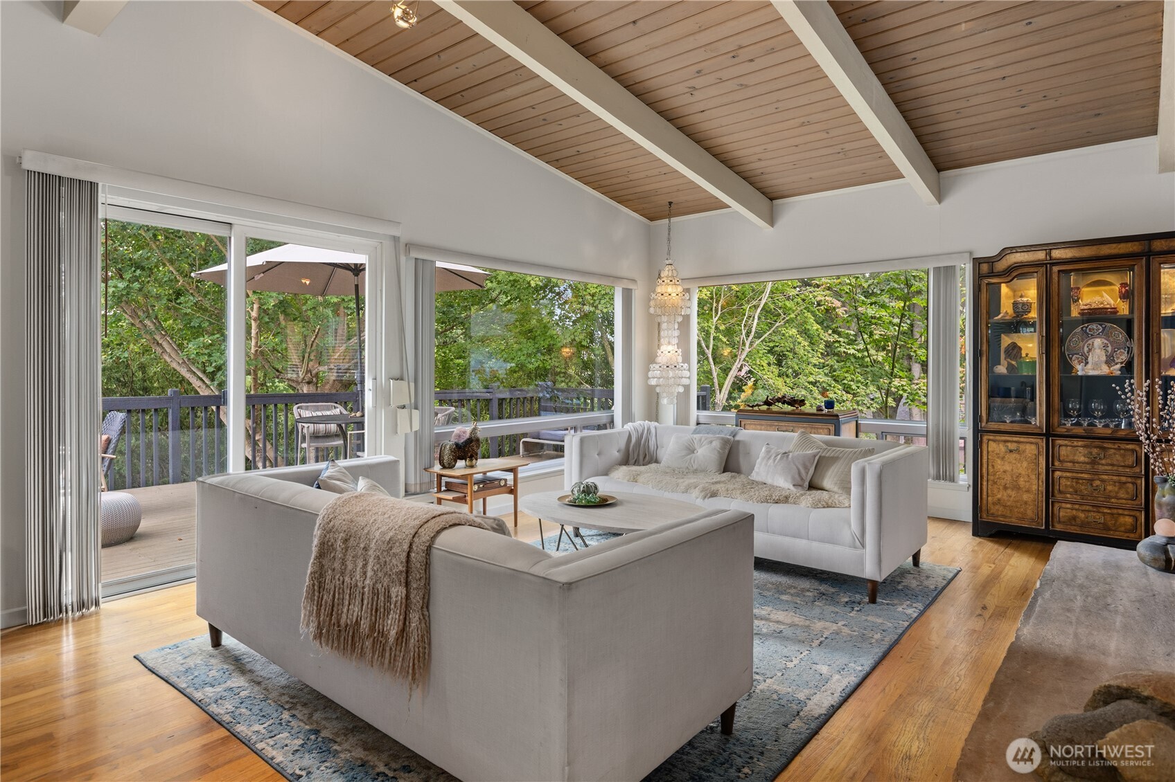 property viewer photo 4