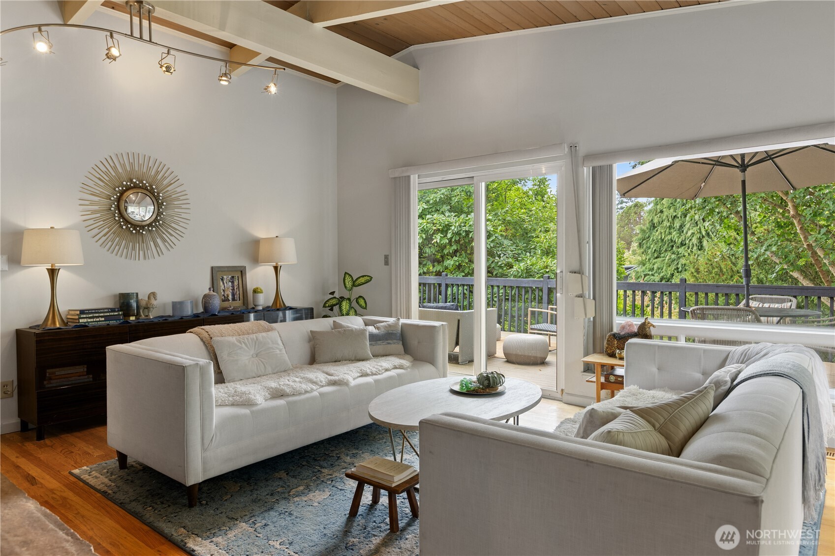 property viewer photo 5