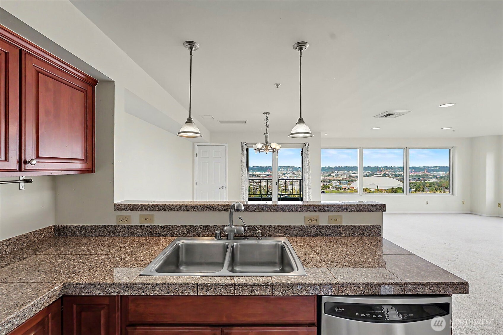 property viewer photo 11