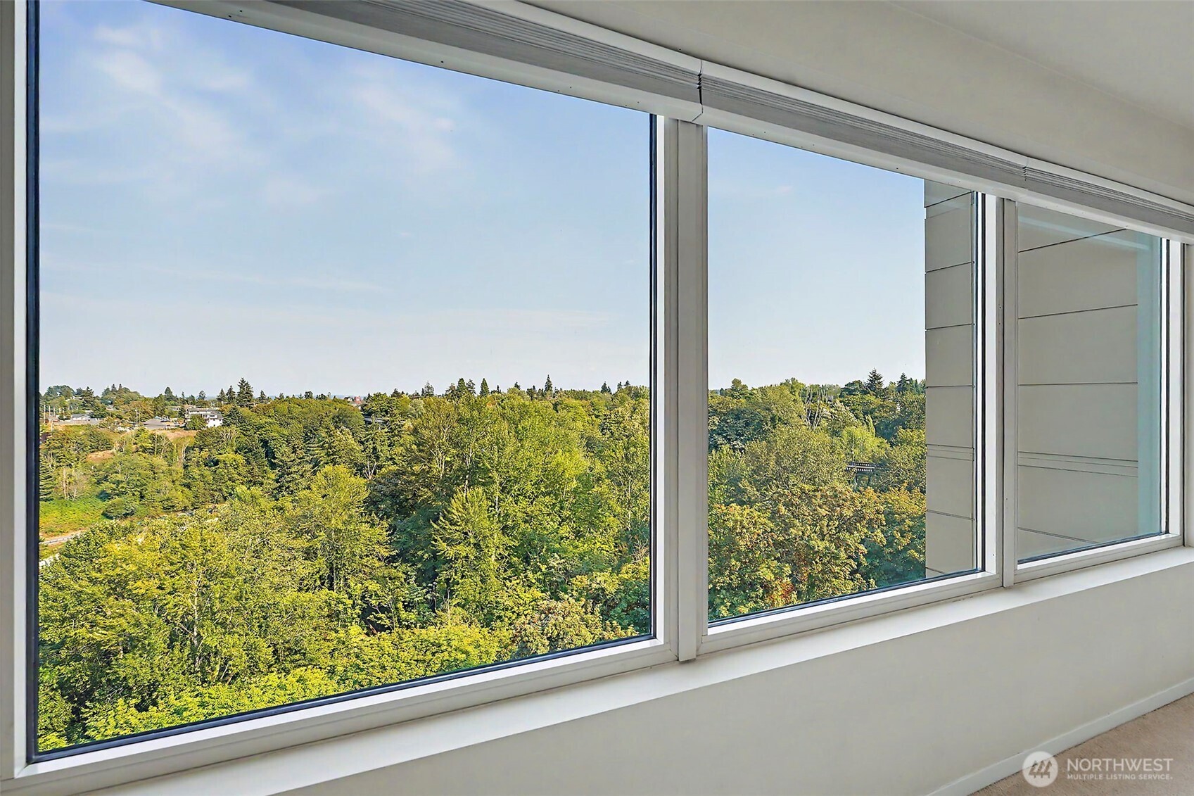 property viewer photo 5
