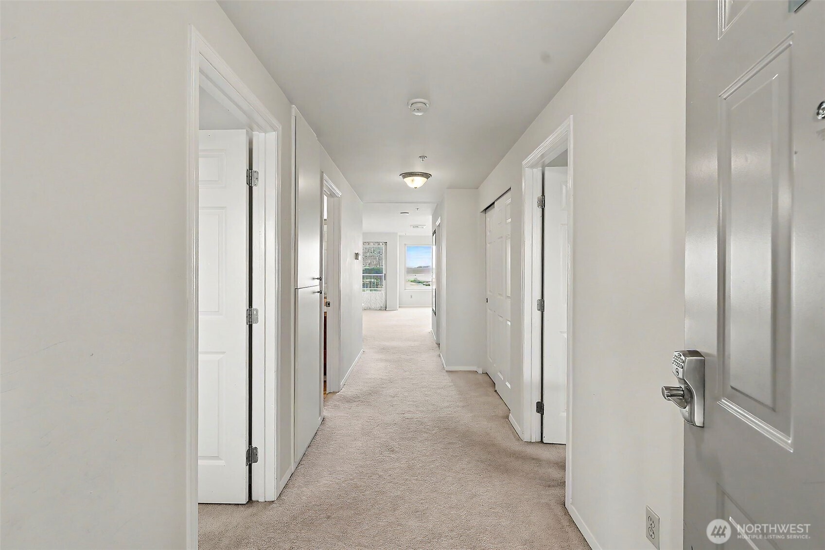 property viewer photo 6