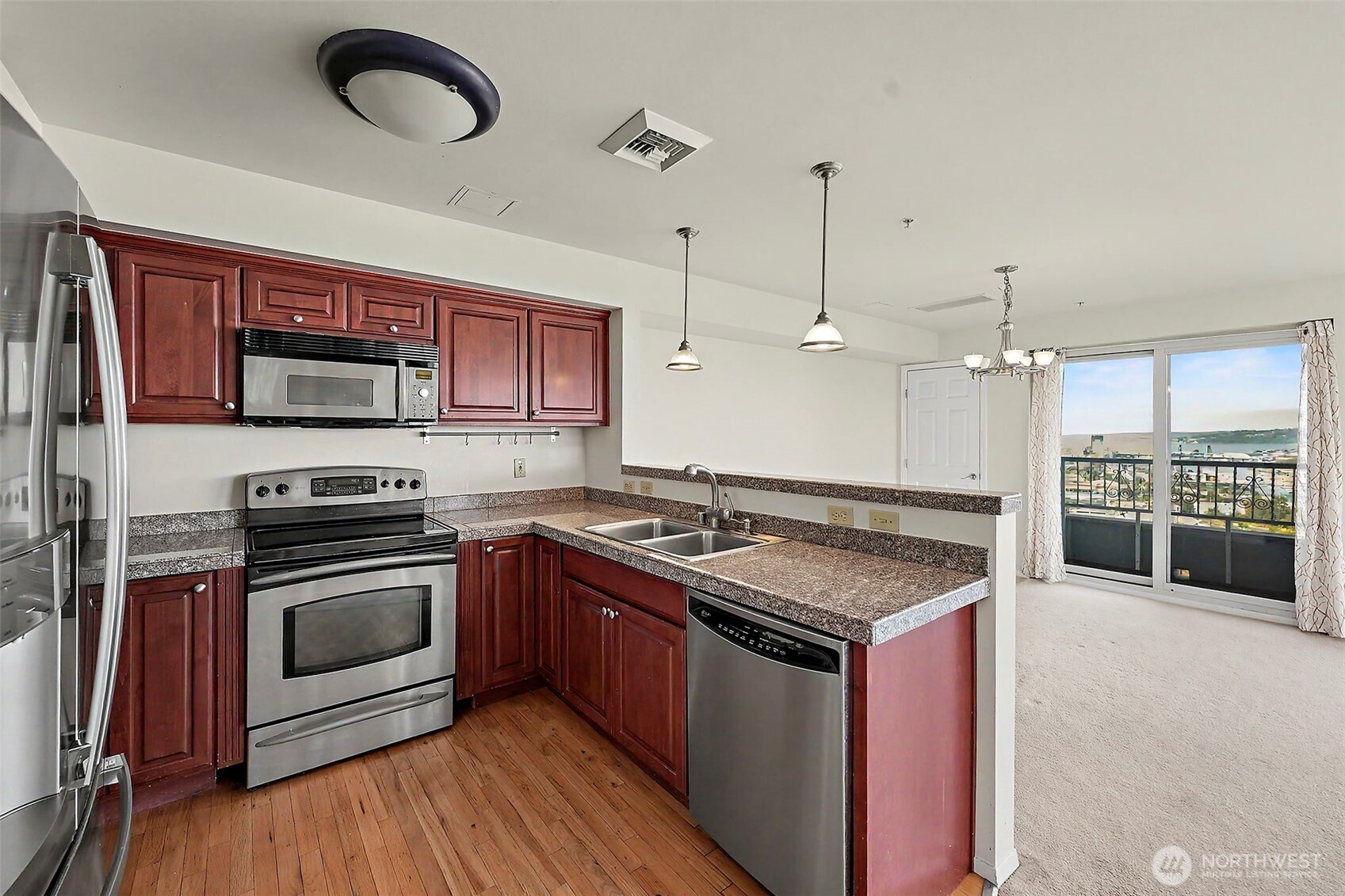 property viewer photo 9