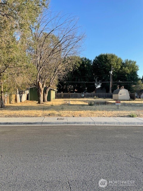 main property photo 0