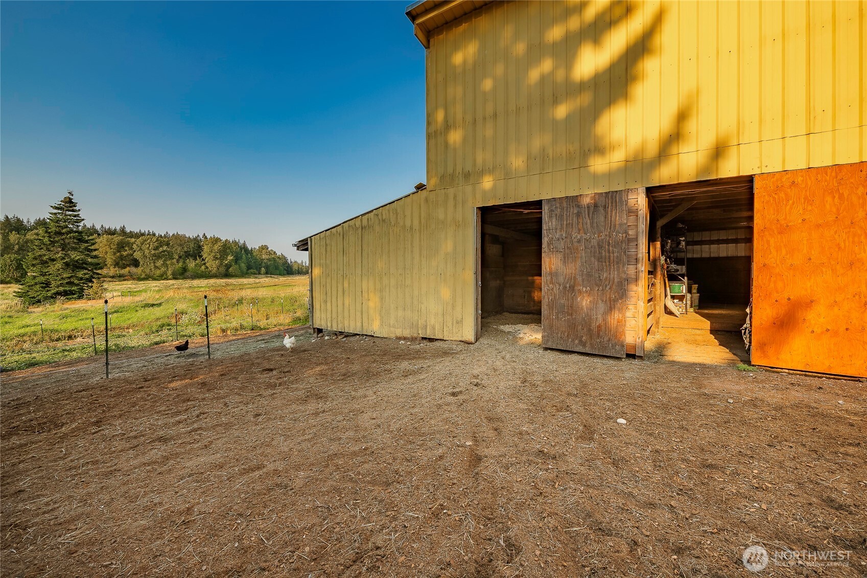 main property photo 23