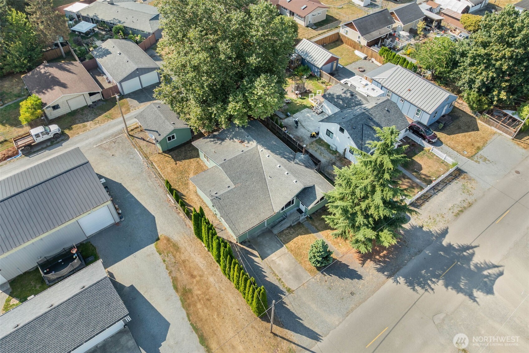 main property photo 26