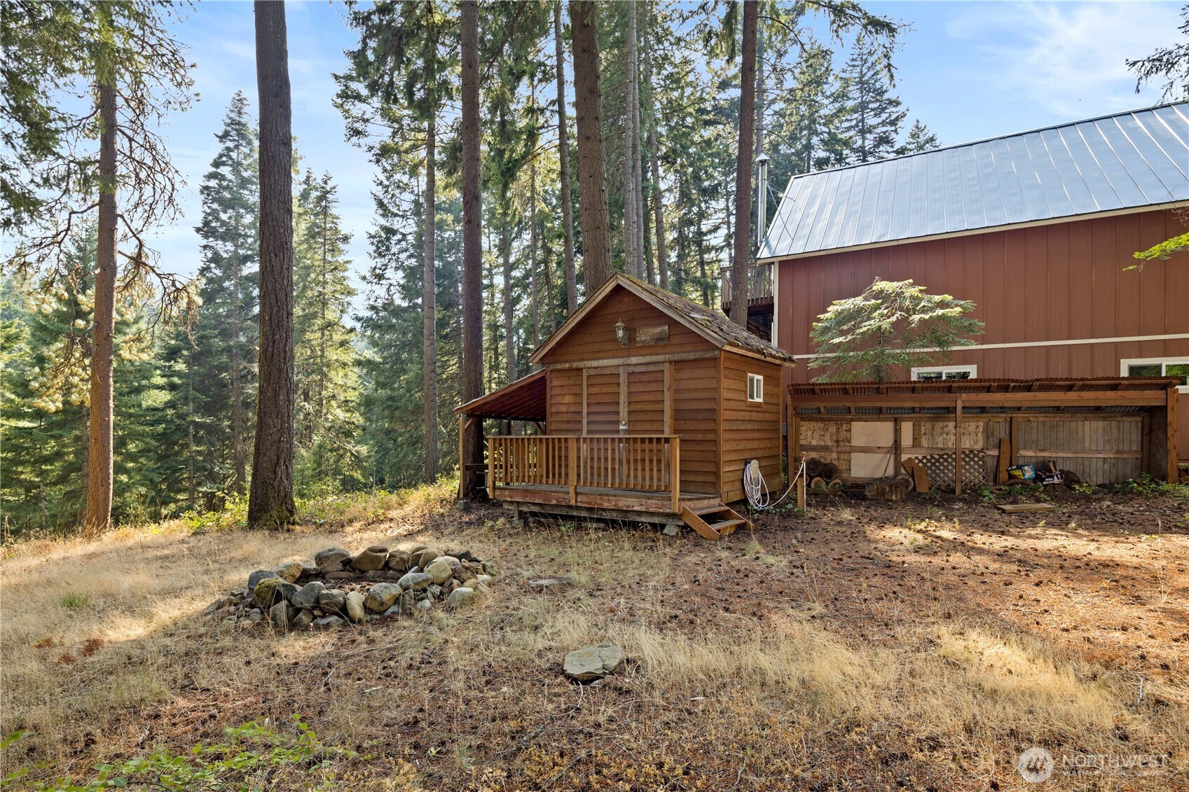 main property photo 8