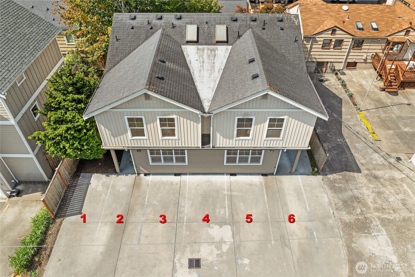 main property photo 16