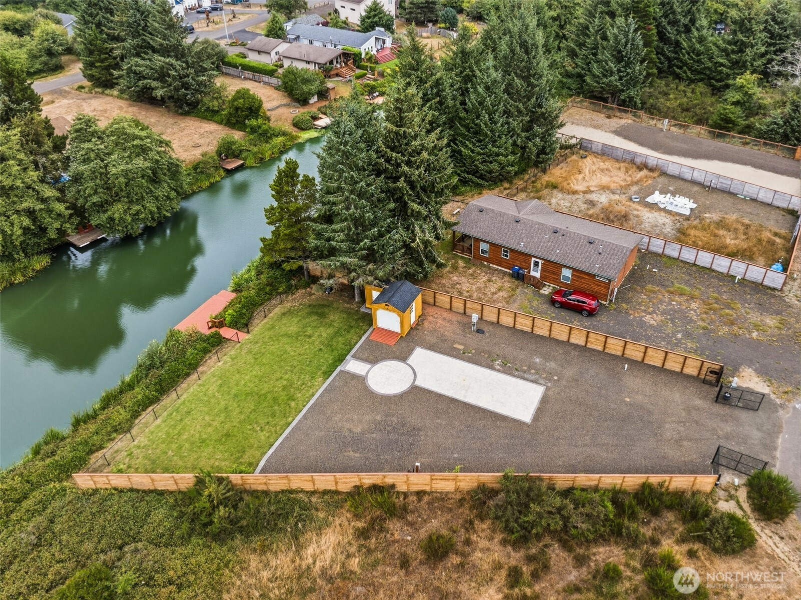 main property photo 14