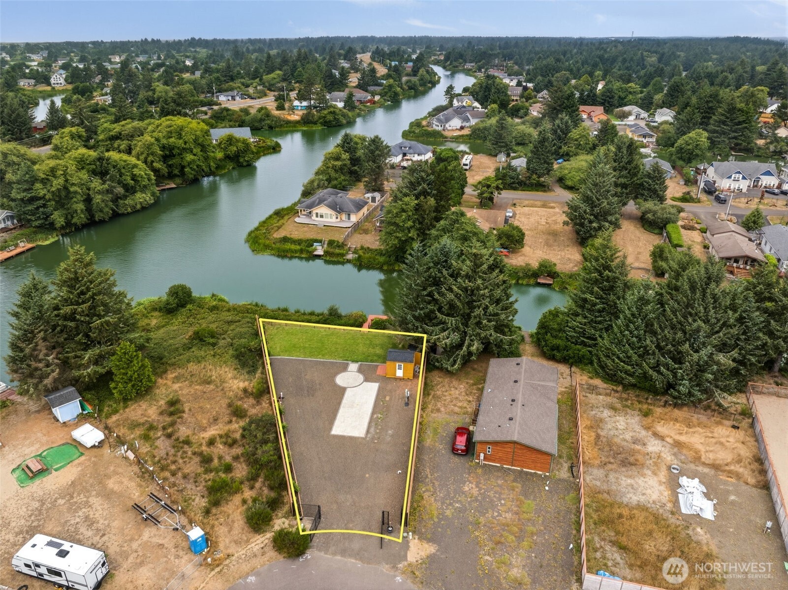 main property photo 15