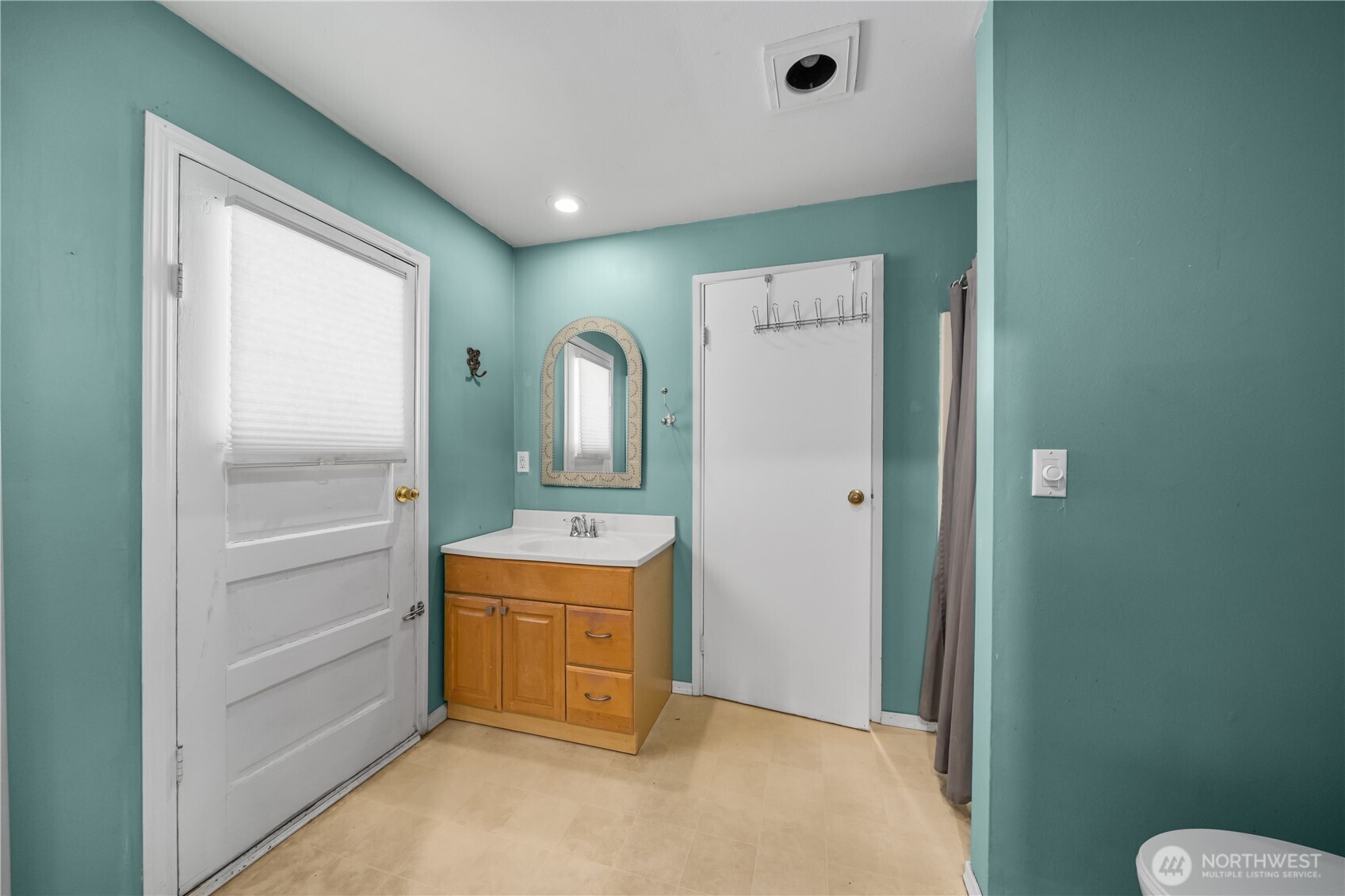 property viewer photo 18