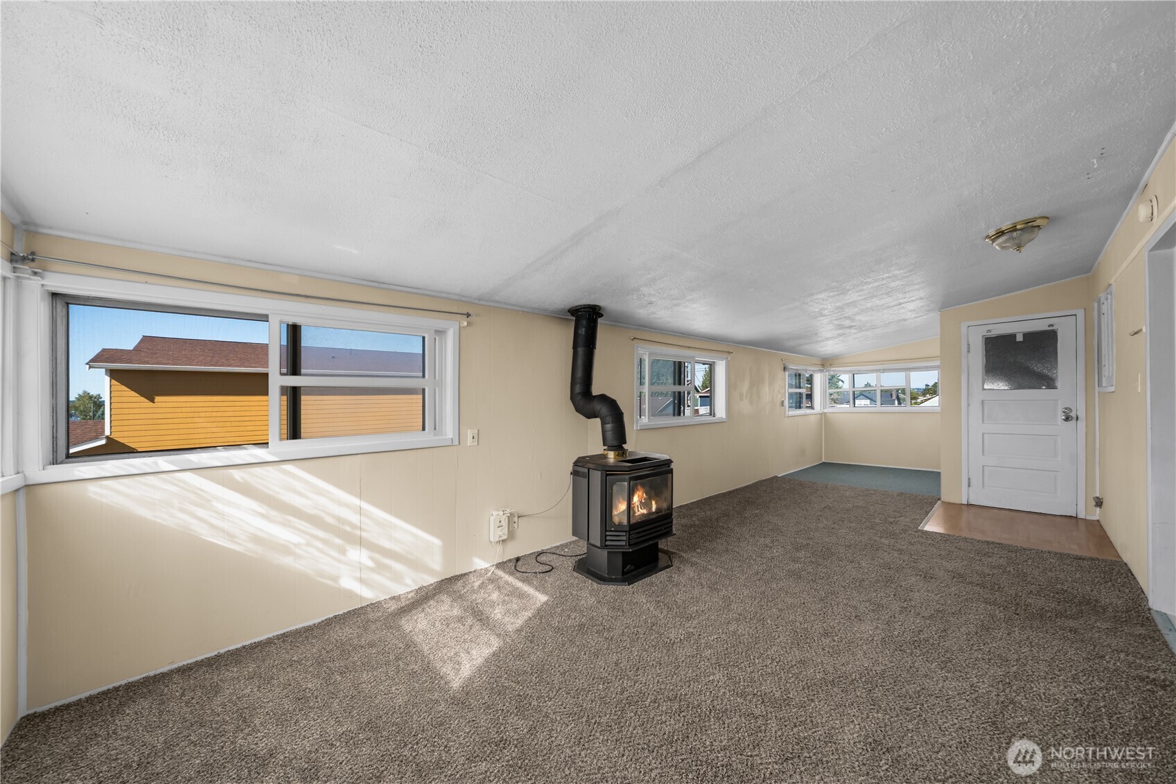property viewer photo 24