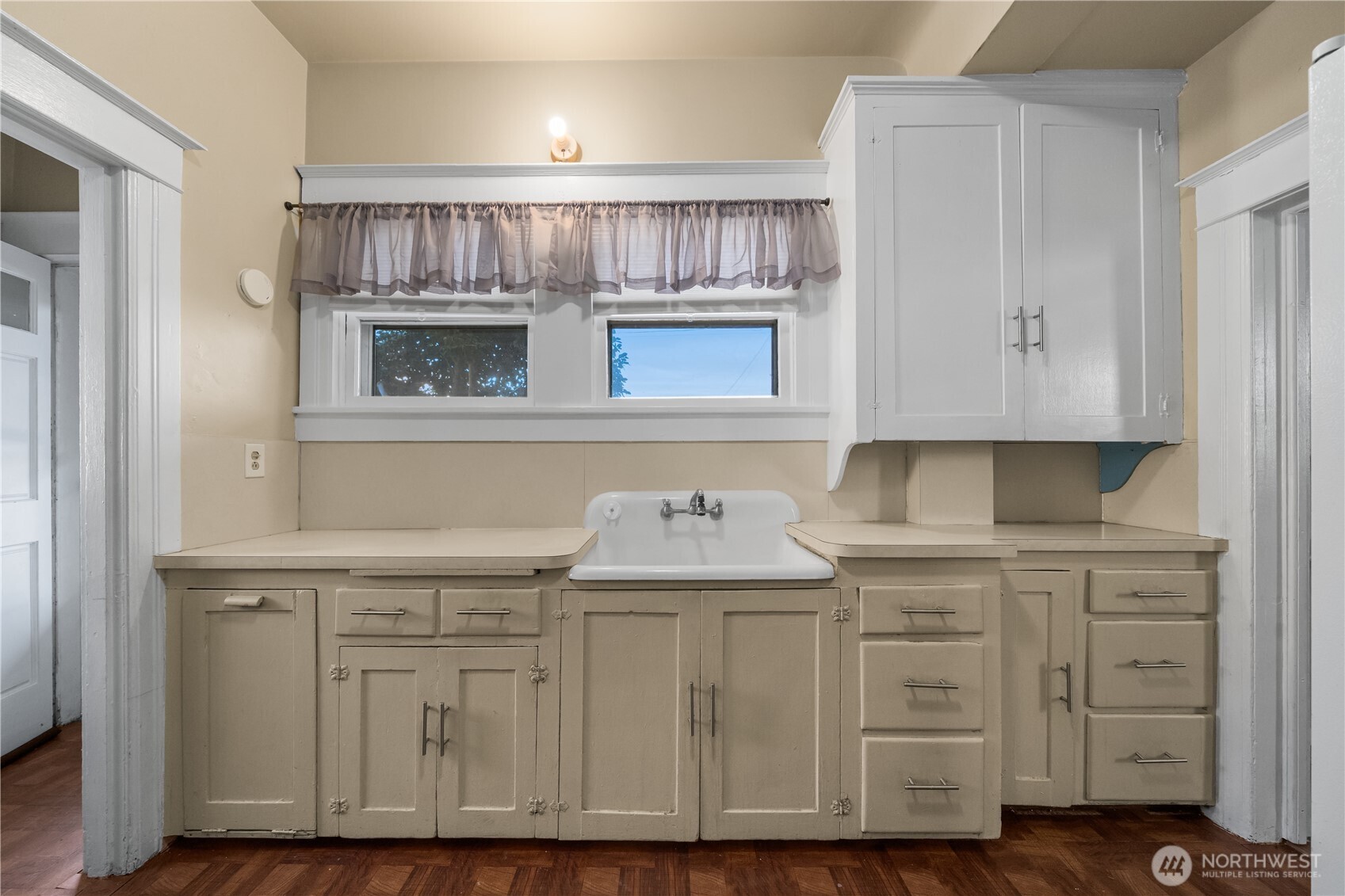 property viewer photo 4