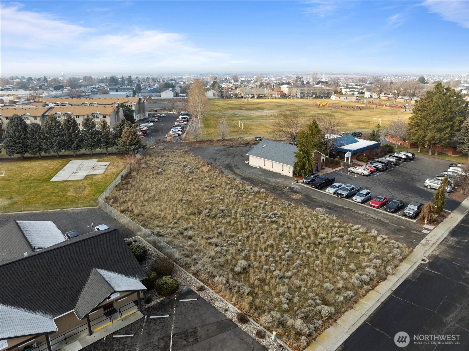 main property photo 10