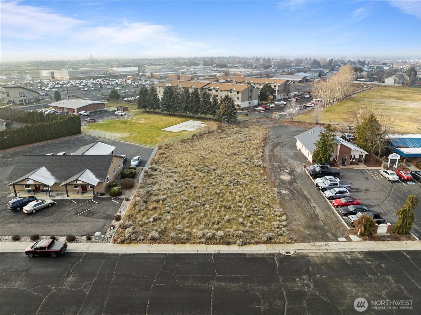 main property photo 6
