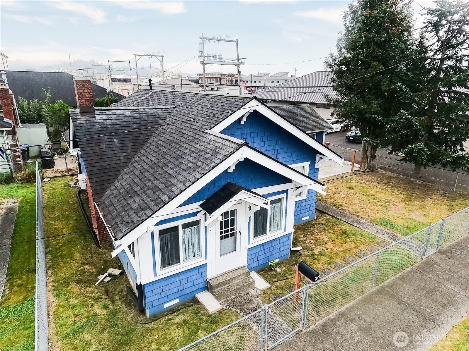 main property photo 16
