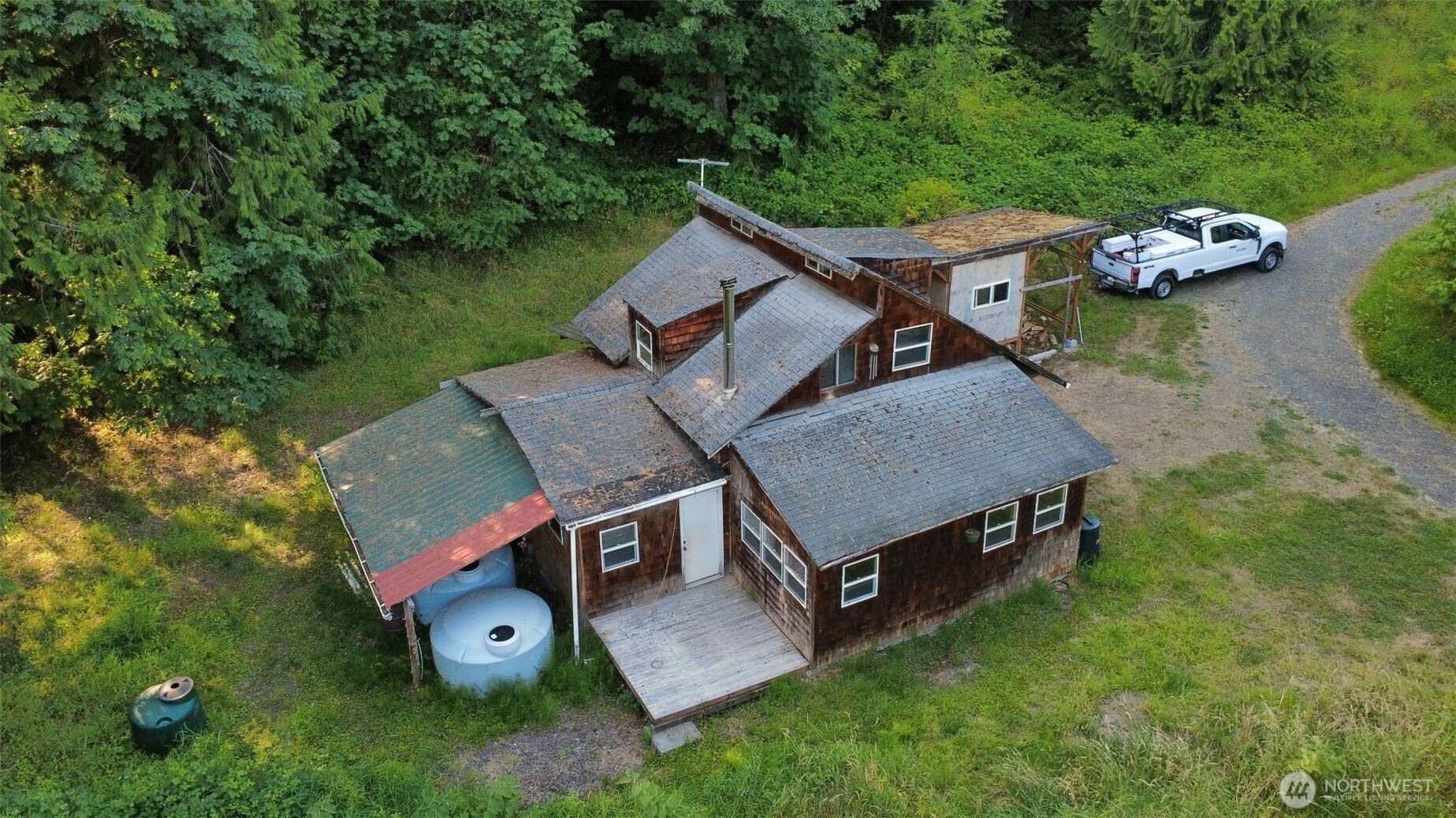 main property photo 5