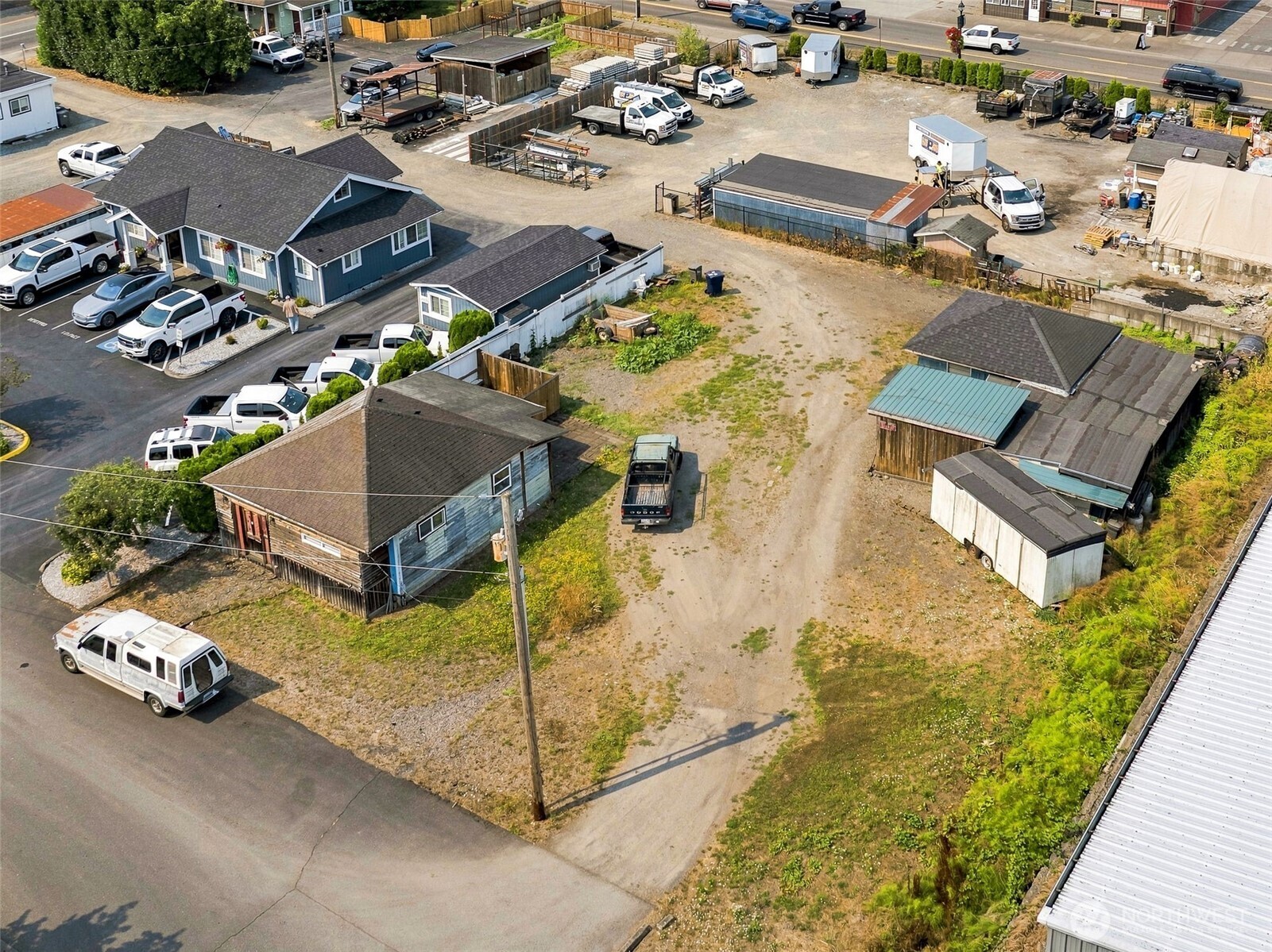 main property photo 8