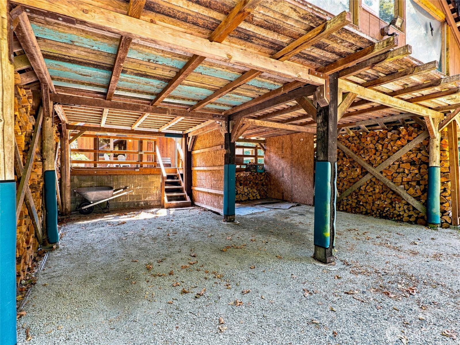 main property photo 30