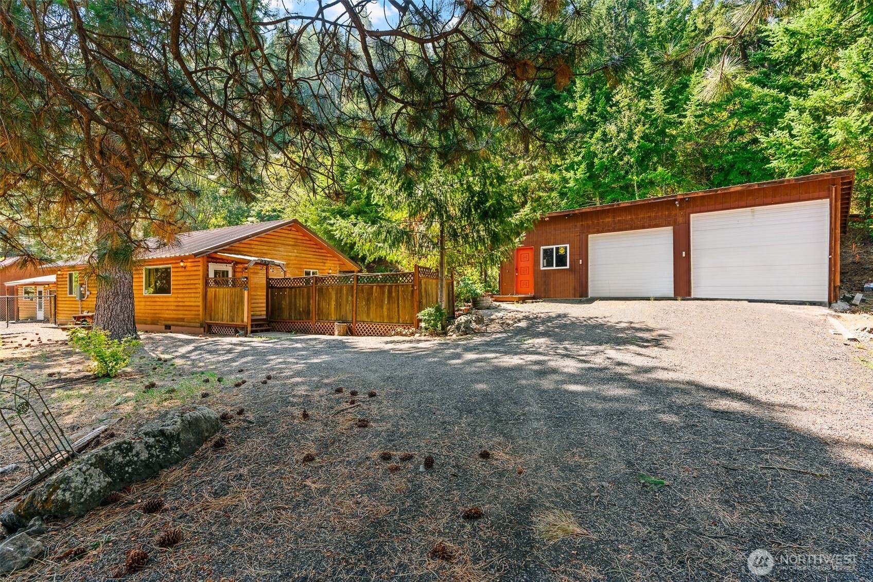 main property photo 0