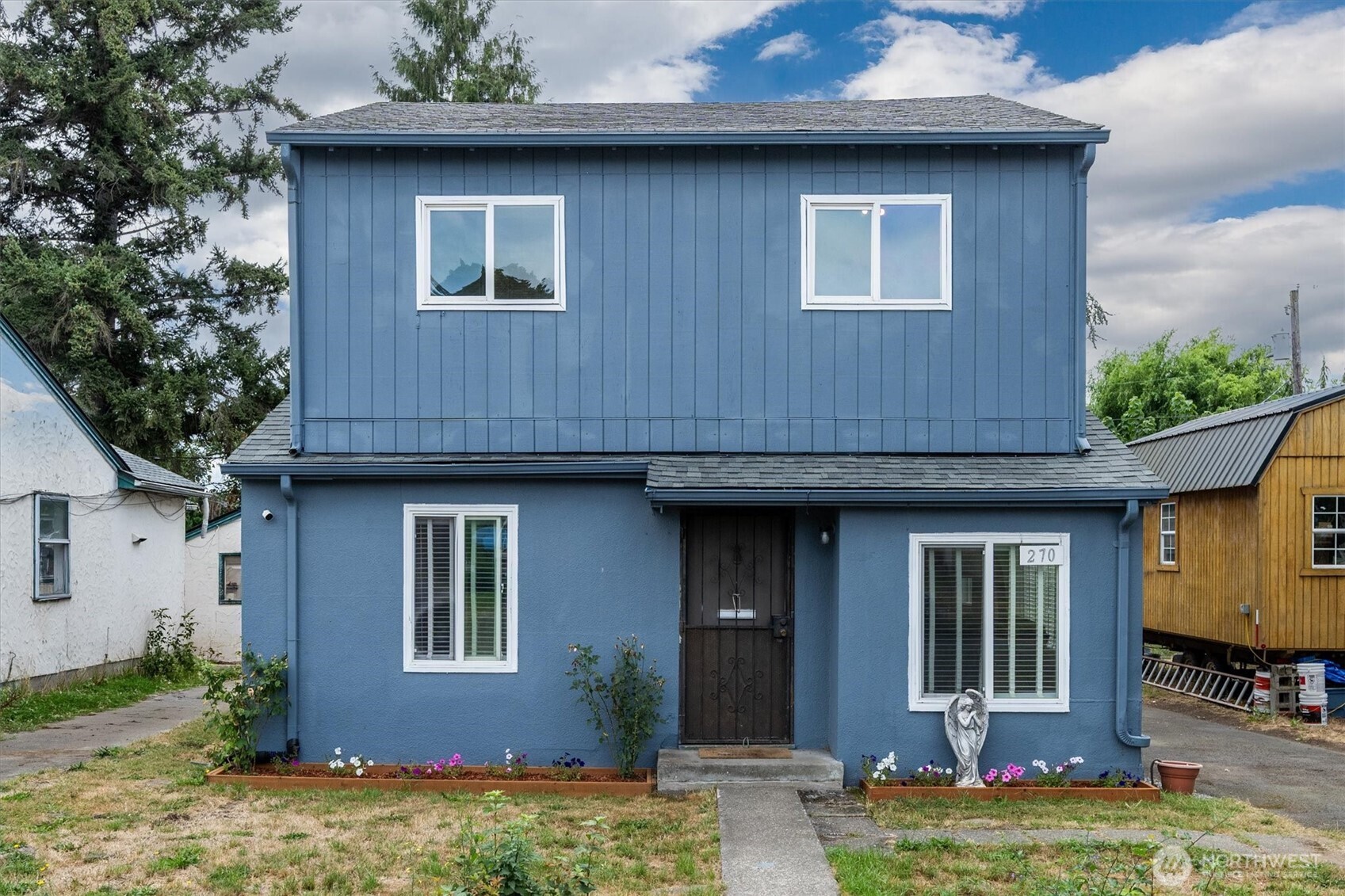 main property photo 0