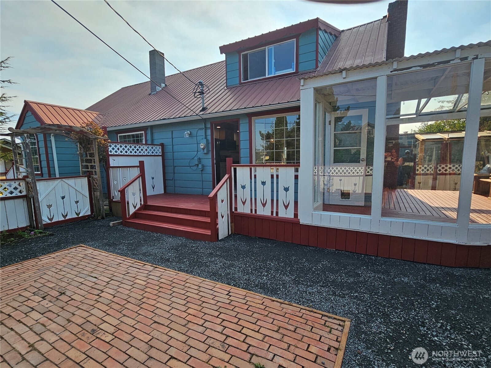 main property photo 18