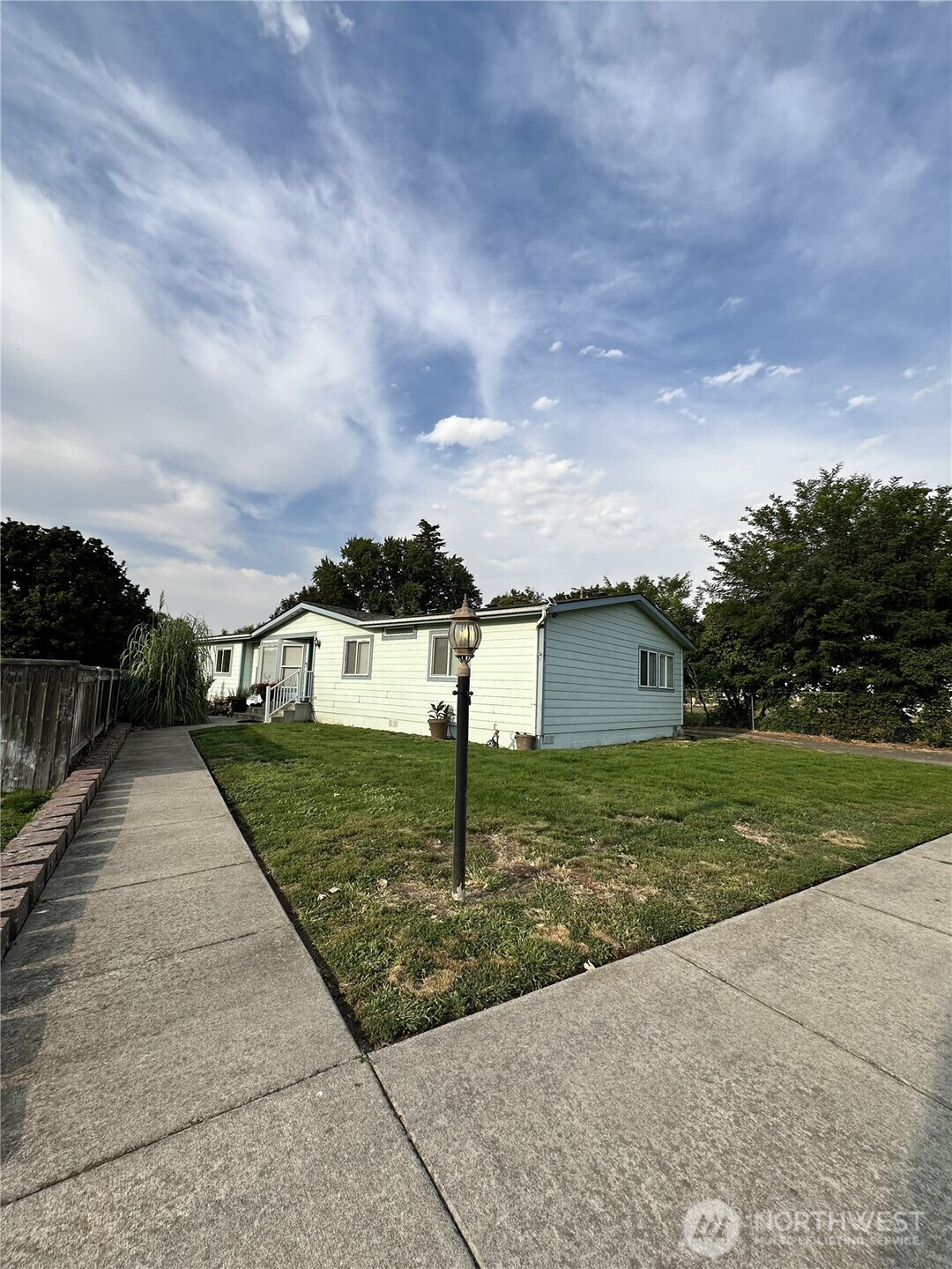 main property photo 0