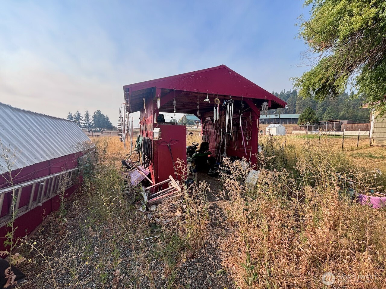 main property photo 13