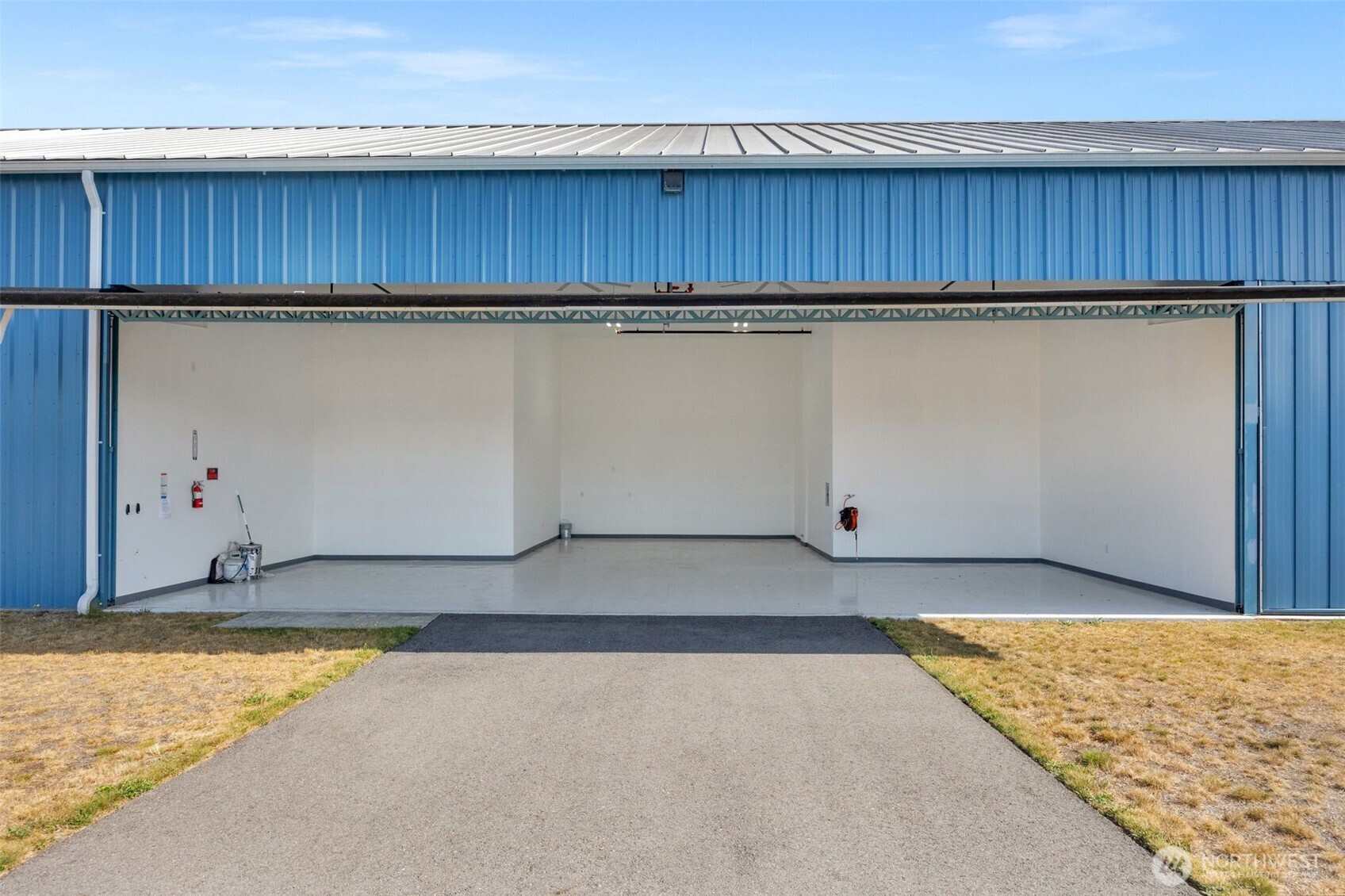 main property photo 0