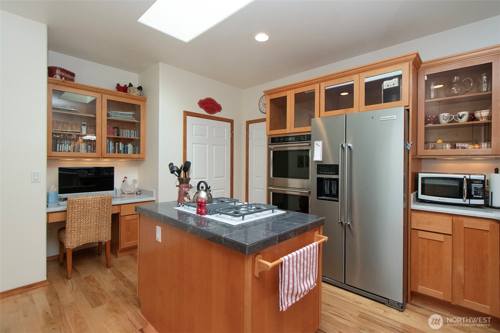 main property photo 9